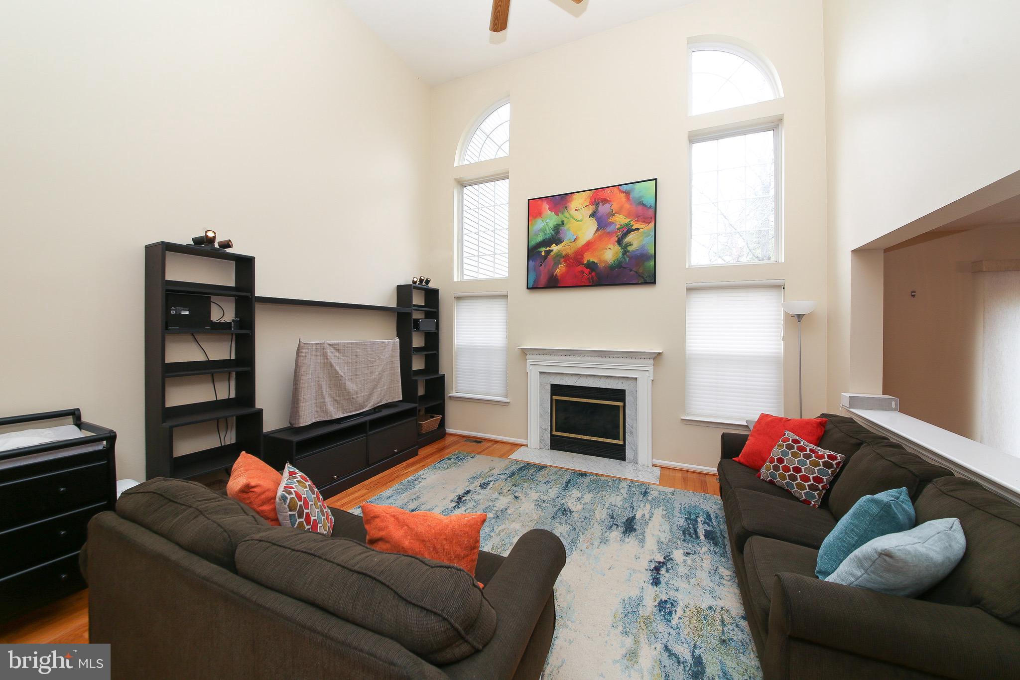 PLYMOUTH MEADOWS - Residential Lease