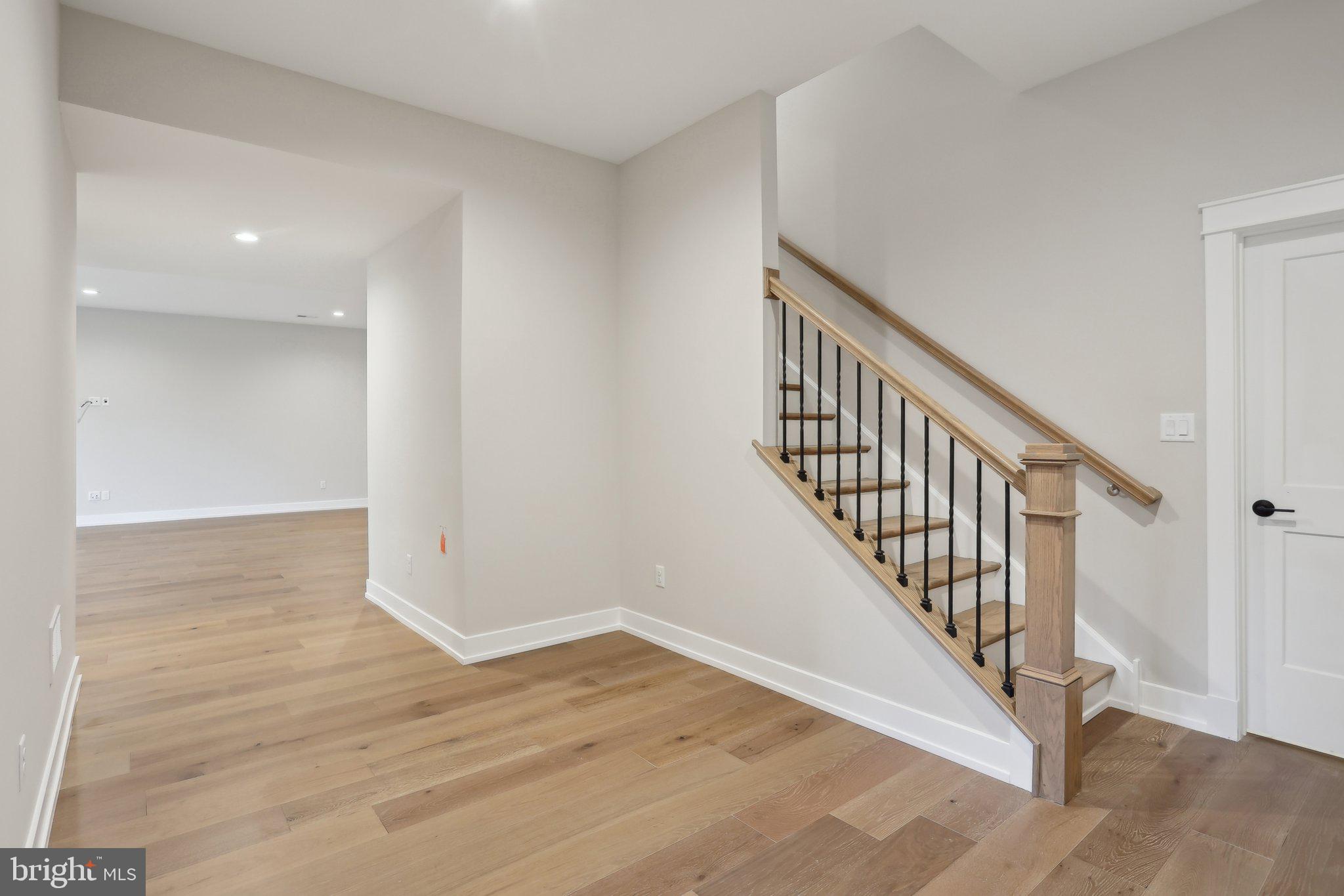 GARNET POINTE - Residential