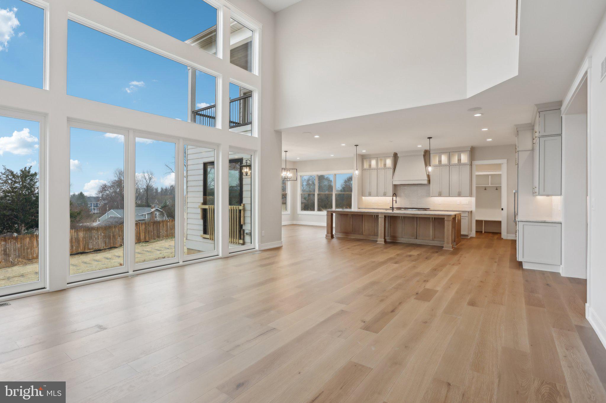 GARNET POINTE - Residential