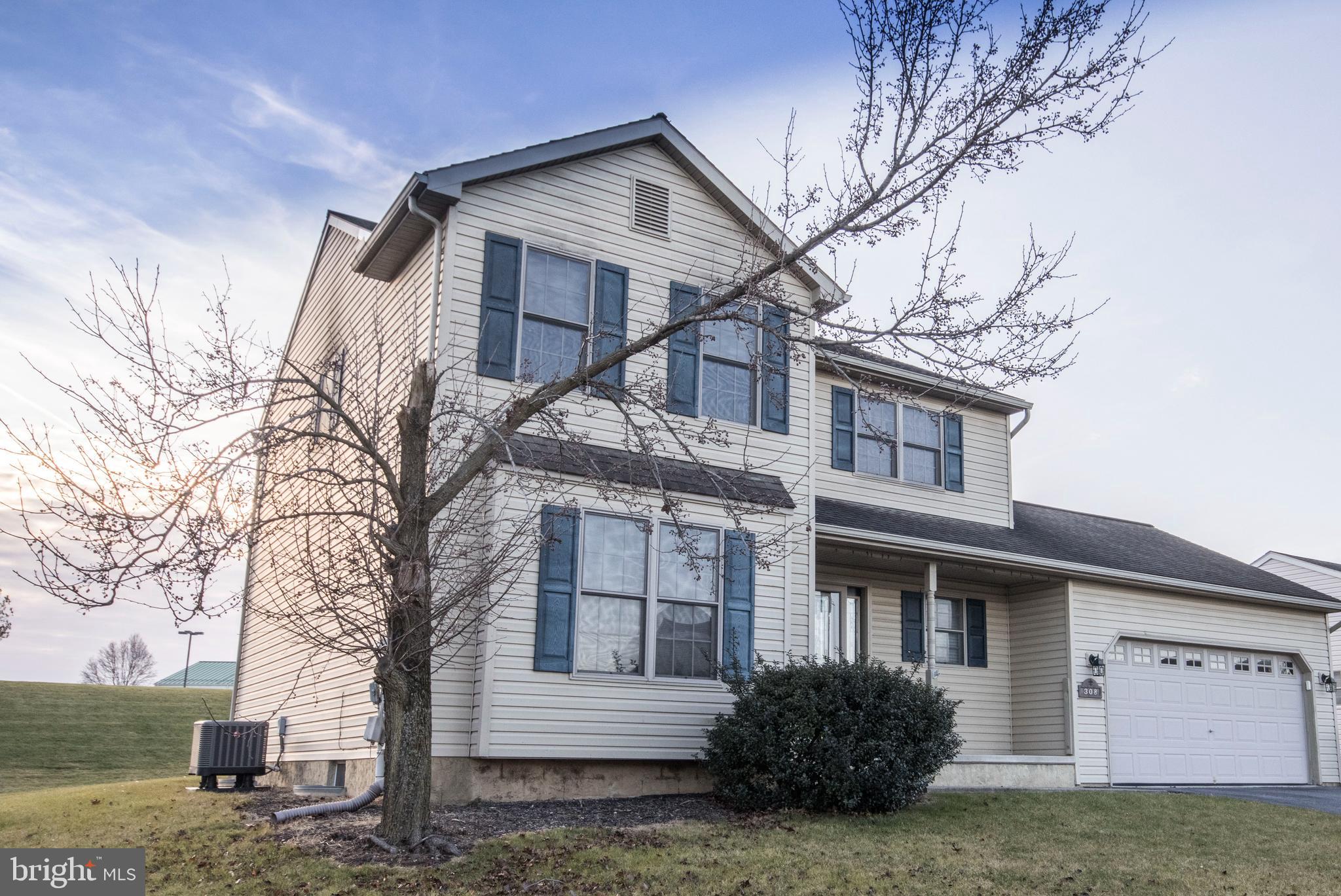 This beautiful home in King's Plantation is just waiting for you to put the finishing touches on and personalize it for yourself.  The large lower level family room is finished, but in need of flooring.   This home features a spacious primary bedroom with full bath and walk in closet, along with 2 additional generously sized bedrooms and a full hall bath to share.  The first floor is open and flows seamlessly from one room to another the moment you walk into the inviting foyer.   This unique floorplan offers a bump out in the living room that would be perfect for holiday decorating, as well as endless possibilities throughout the year.  A formal dining room is open  to the living room and the beautiful eat in kitchen with access to the lower level family room, deck and rear yard.  All perfect for entertaining a large crowd or small intimate gathering.    Also, the convenience of a half bath just off the foyer, and a laundry/mud room off the garage are sure to be on your list.    Call today and schedule your appointment to see this wonderful home and make 2024 your best year ever!