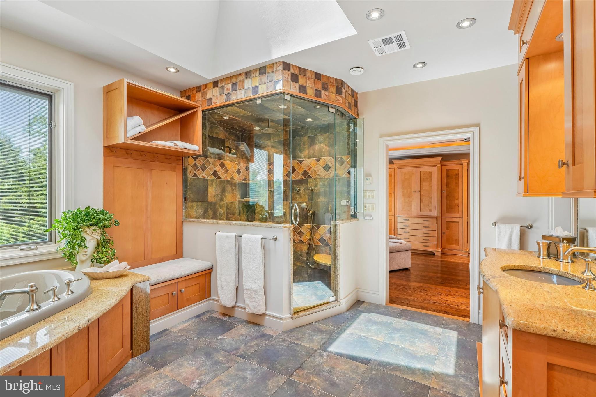 BALA FARMS - Residential