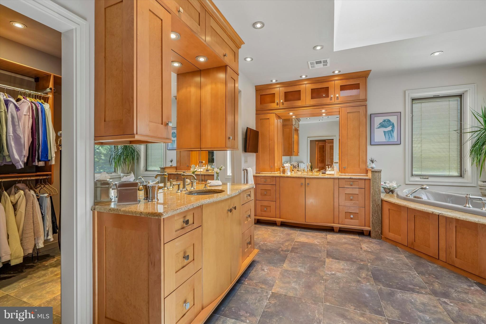 BALA FARMS - Residential