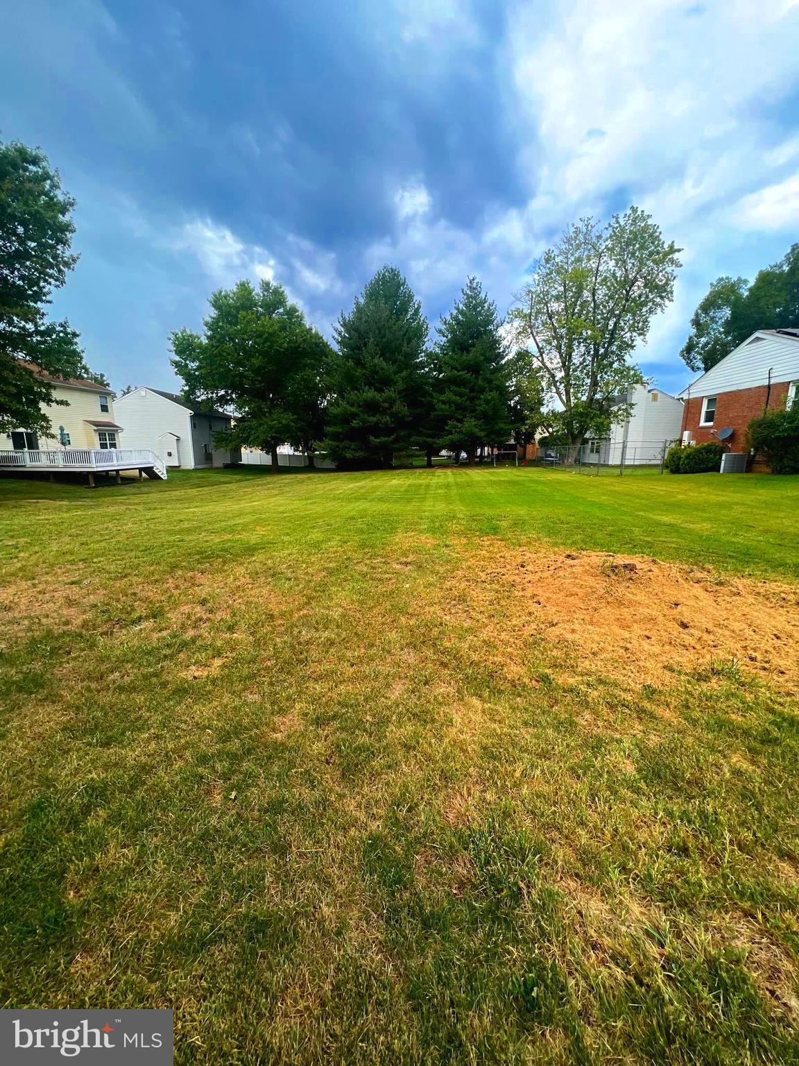 CAMBRIDGE ESTATES - Land