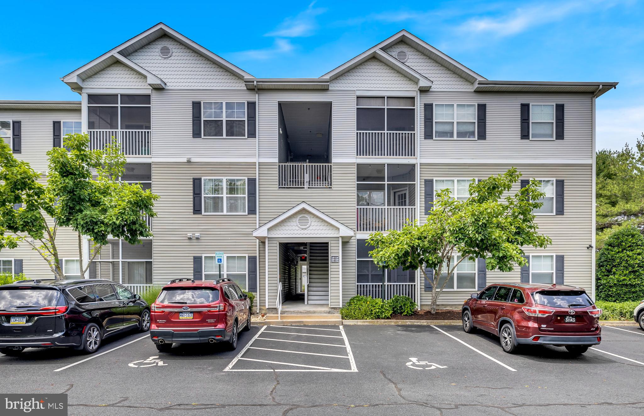 VILLAS AT BAY CROSSING - Residential