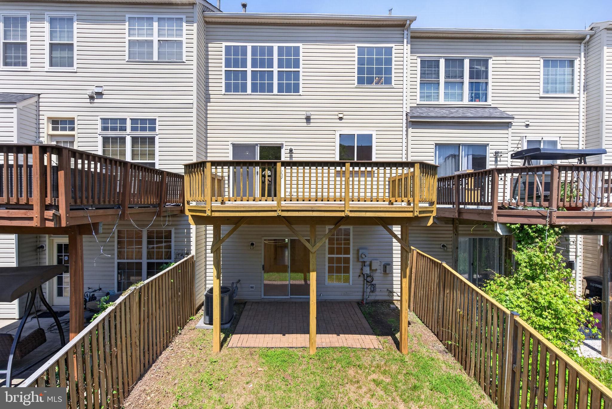 SQUIRREL HILL - Residential