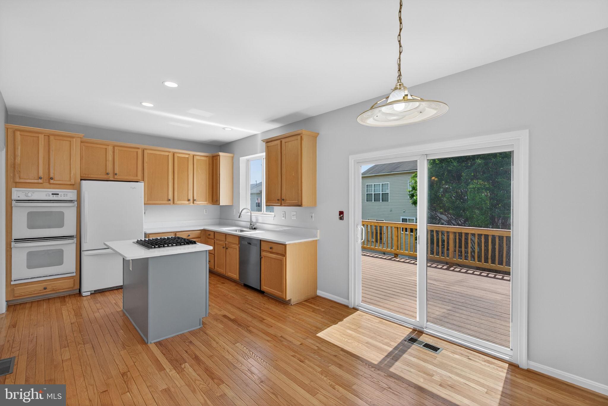 SQUIRREL HILL - Residential