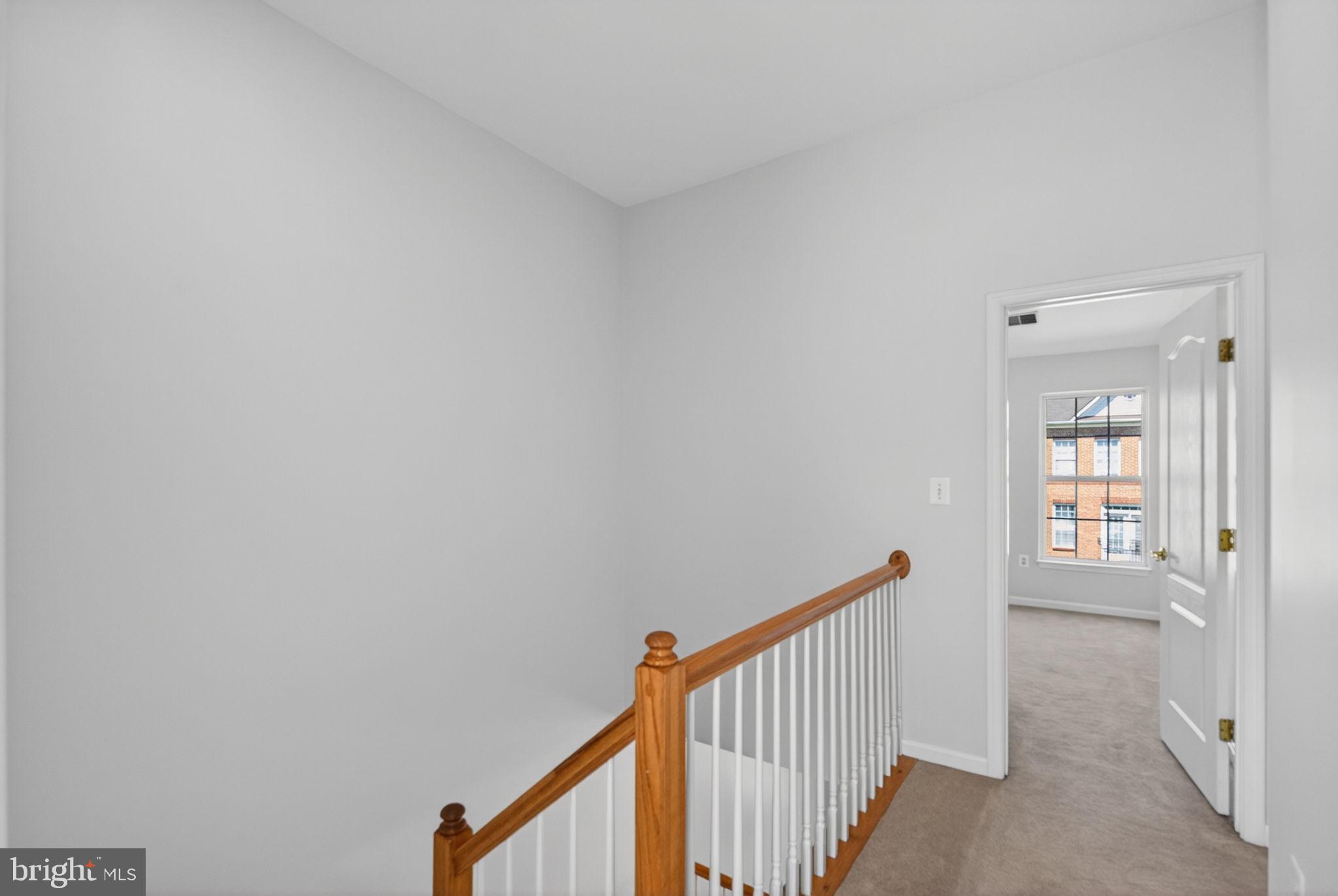 SQUIRREL HILL - Residential
