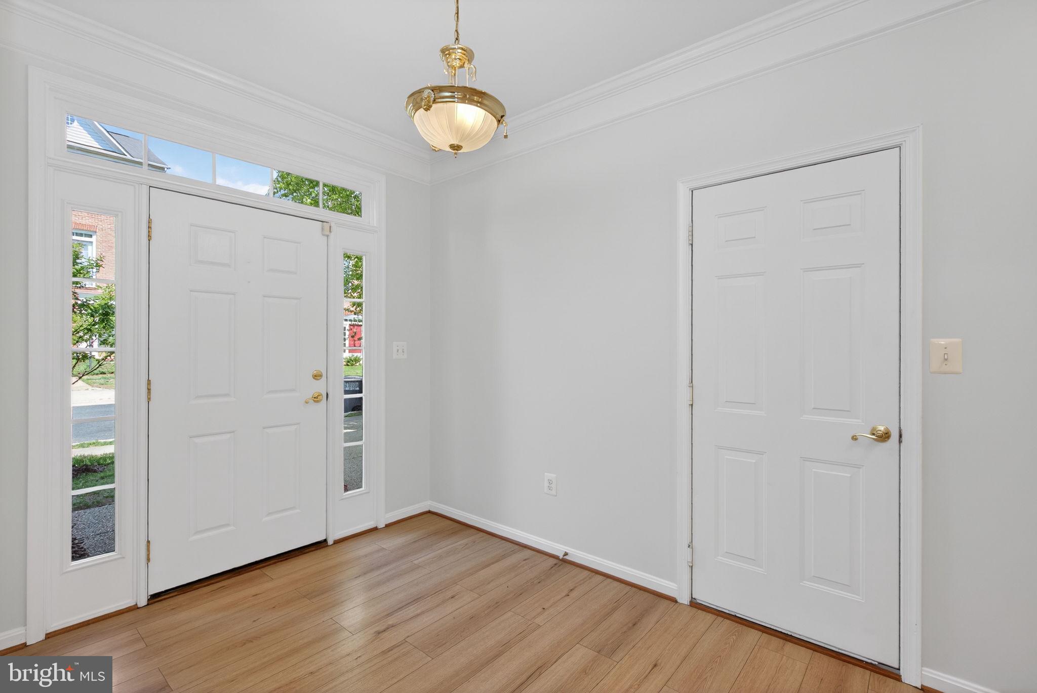 SQUIRREL HILL - Residential