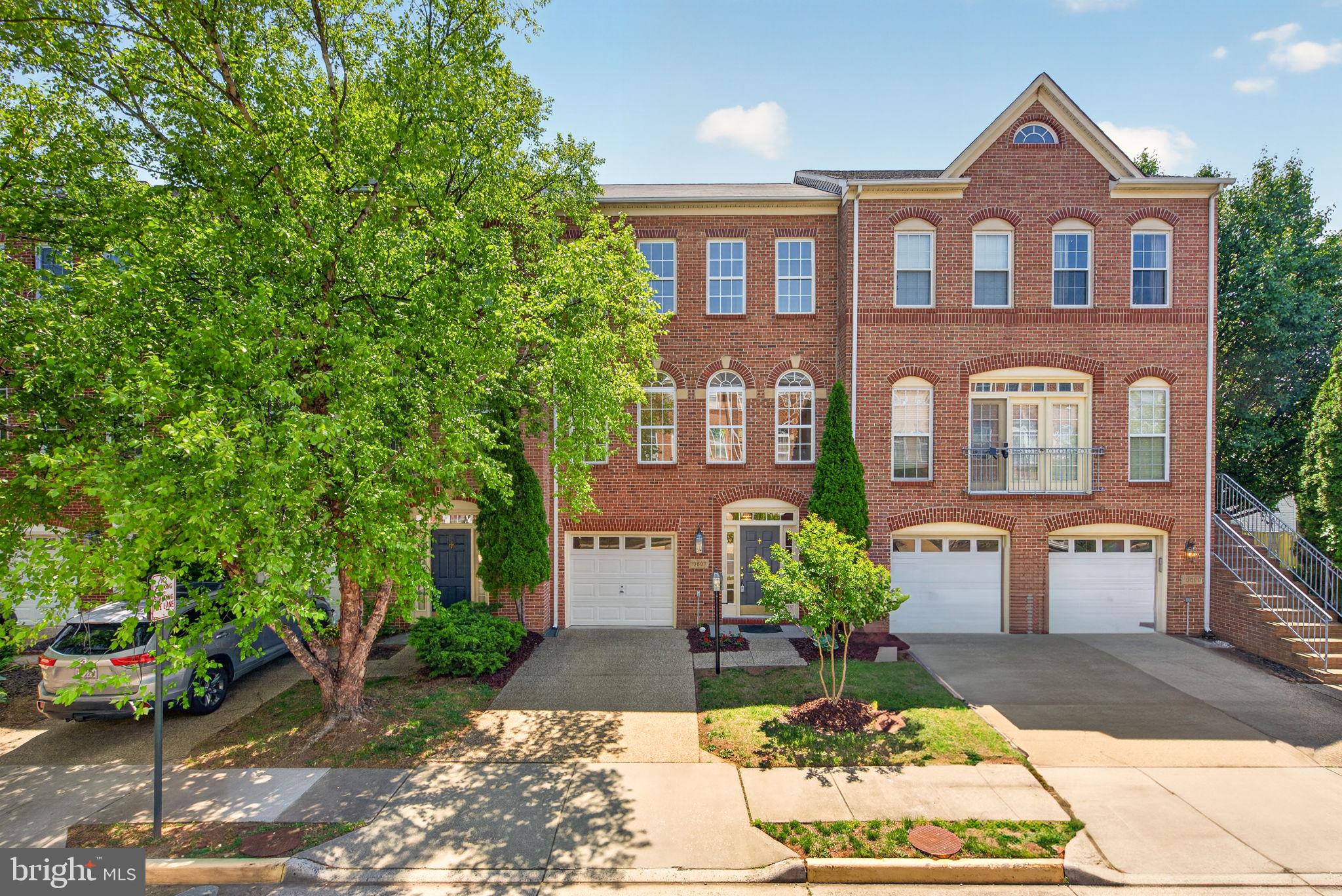 SQUIRREL HILL - Residential