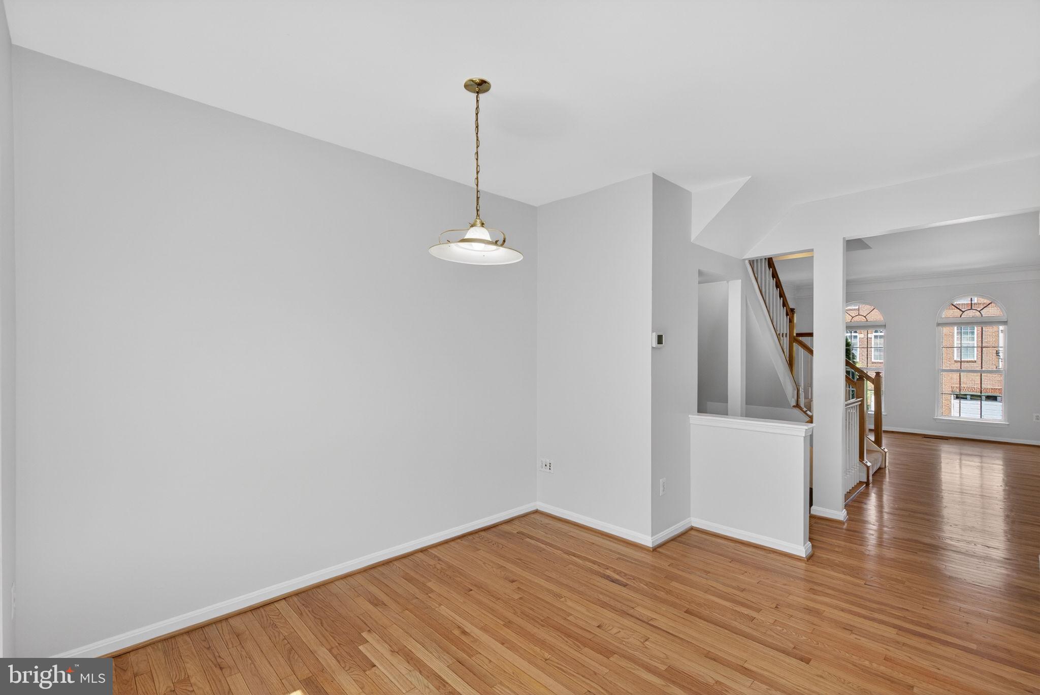 SQUIRREL HILL - Residential