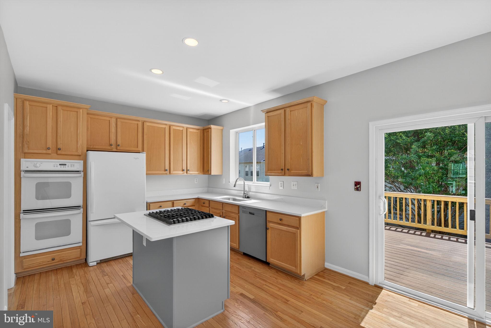 SQUIRREL HILL - Residential