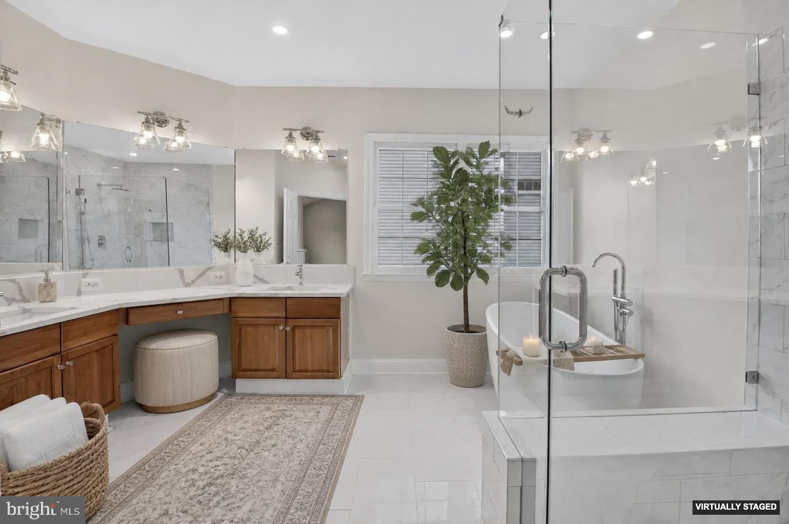 PALATINE OAKS - Residential