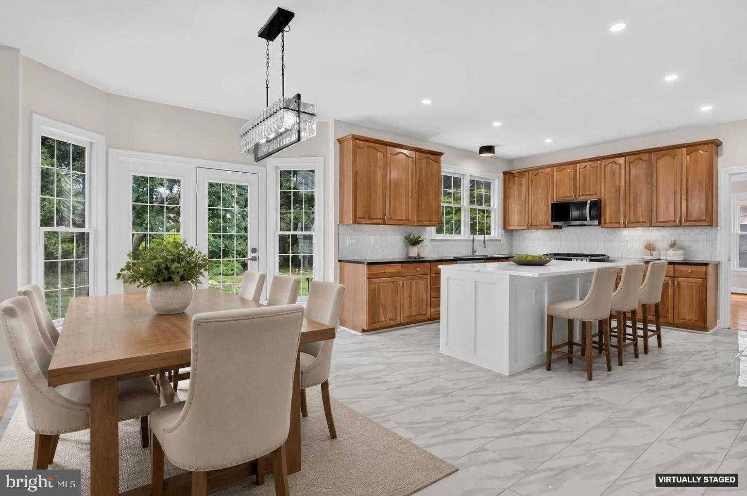 PALATINE OAKS - Residential