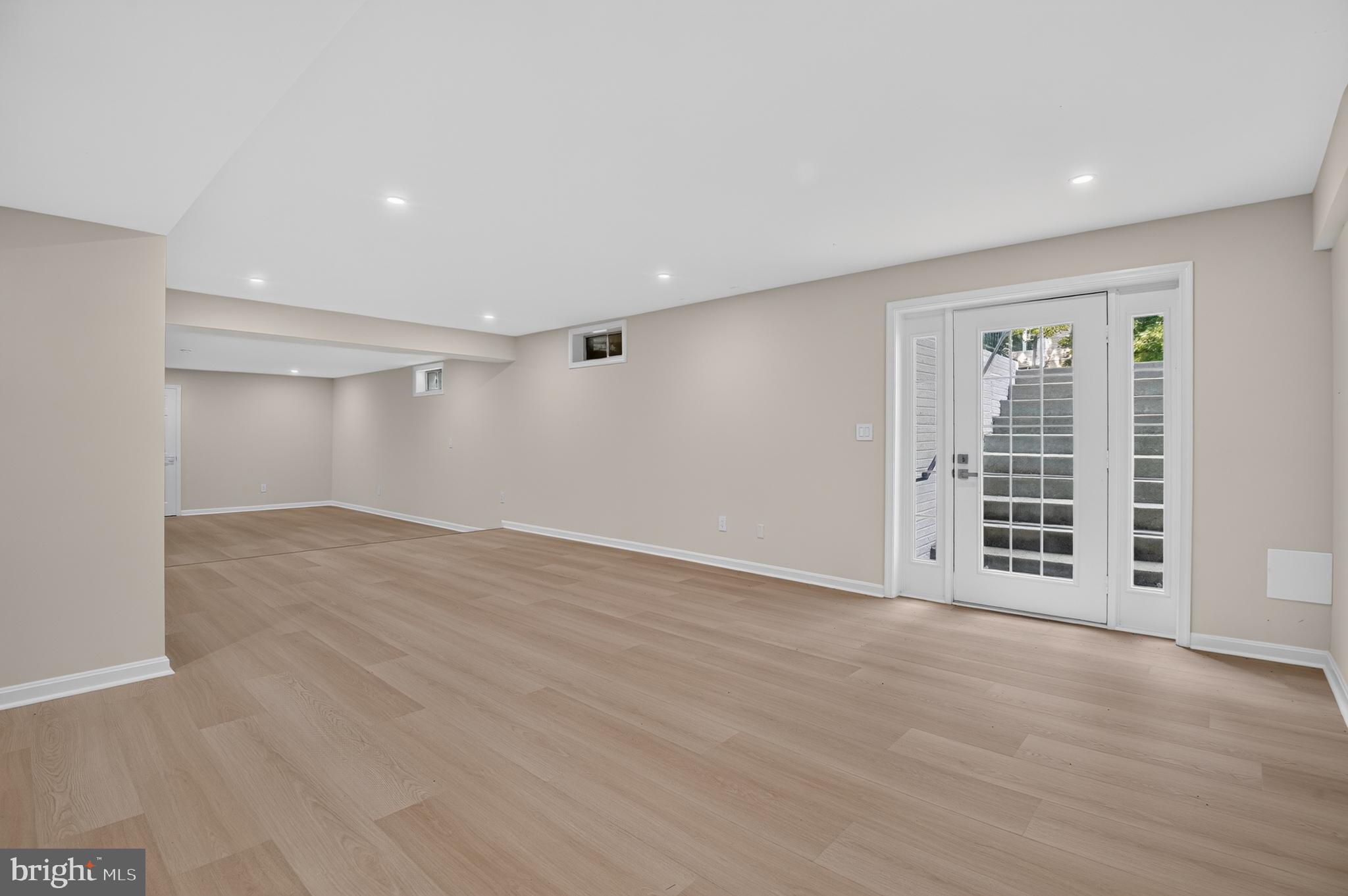 PALATINE OAKS - Residential