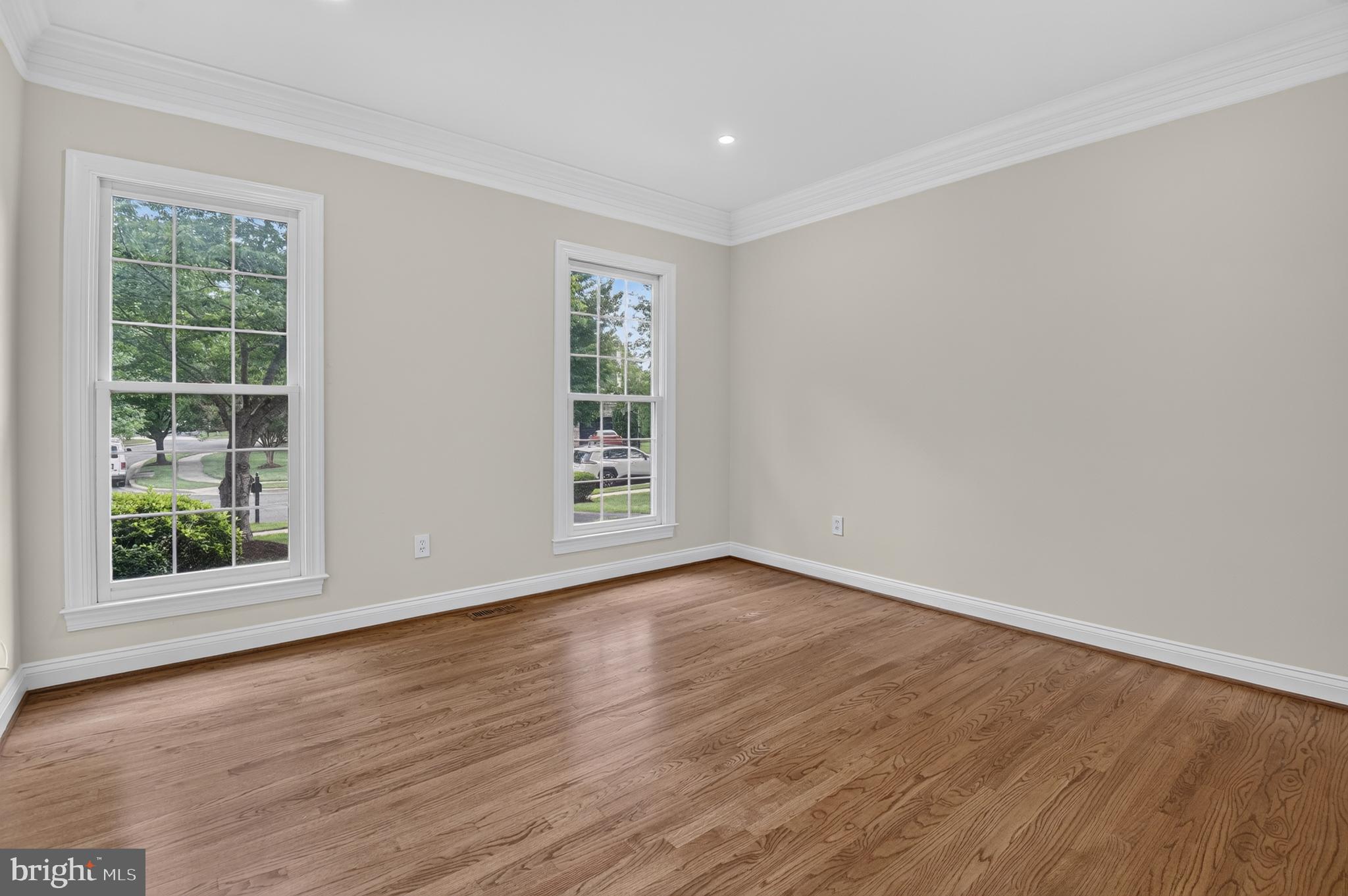 PALATINE OAKS - Residential