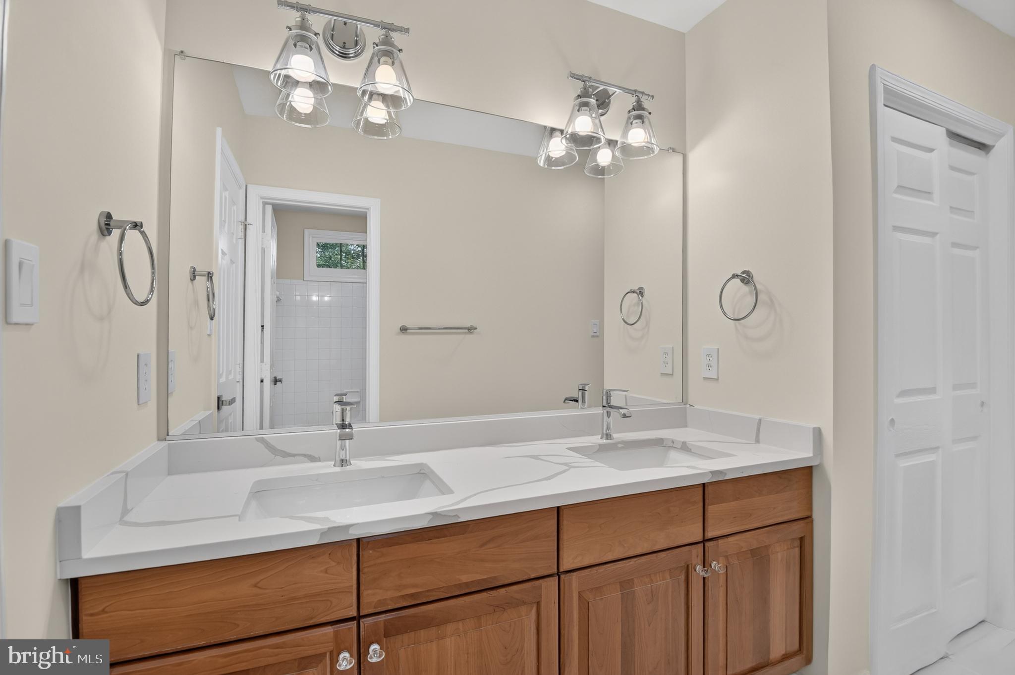 PALATINE OAKS - Residential