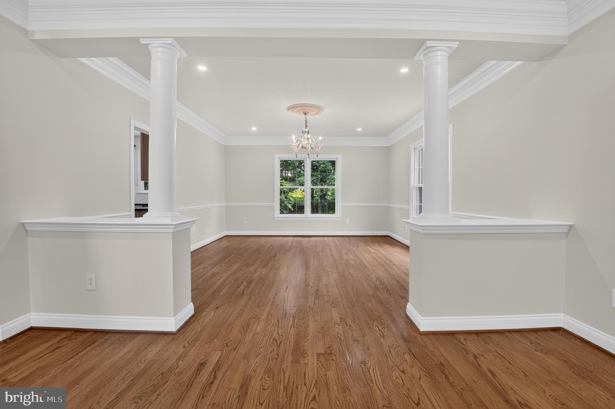 PALATINE OAKS - Residential