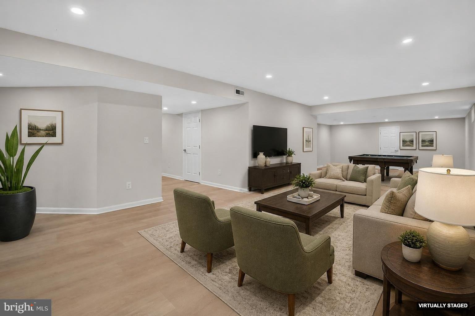 PALATINE OAKS - Residential