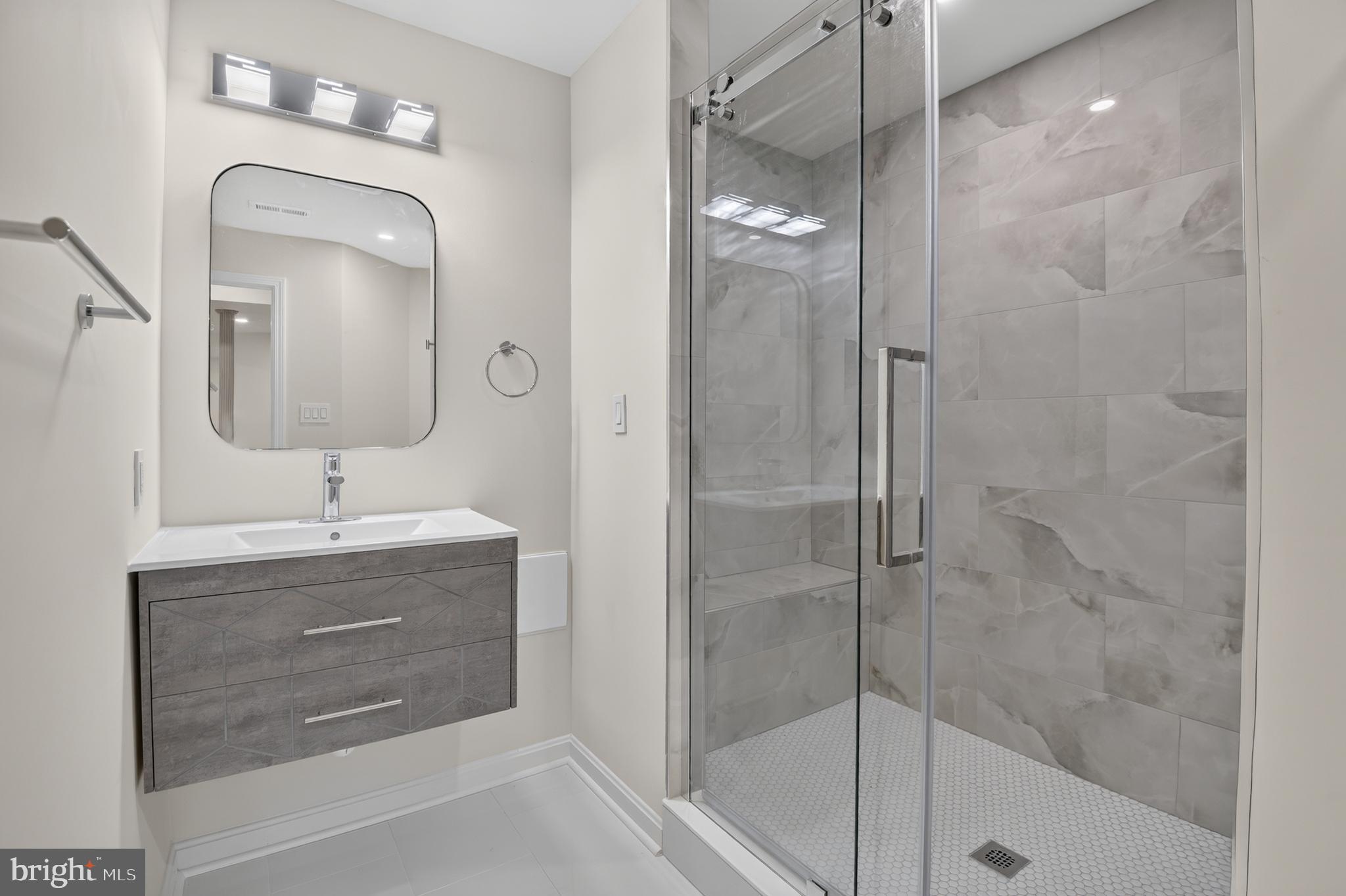 PALATINE OAKS - Residential