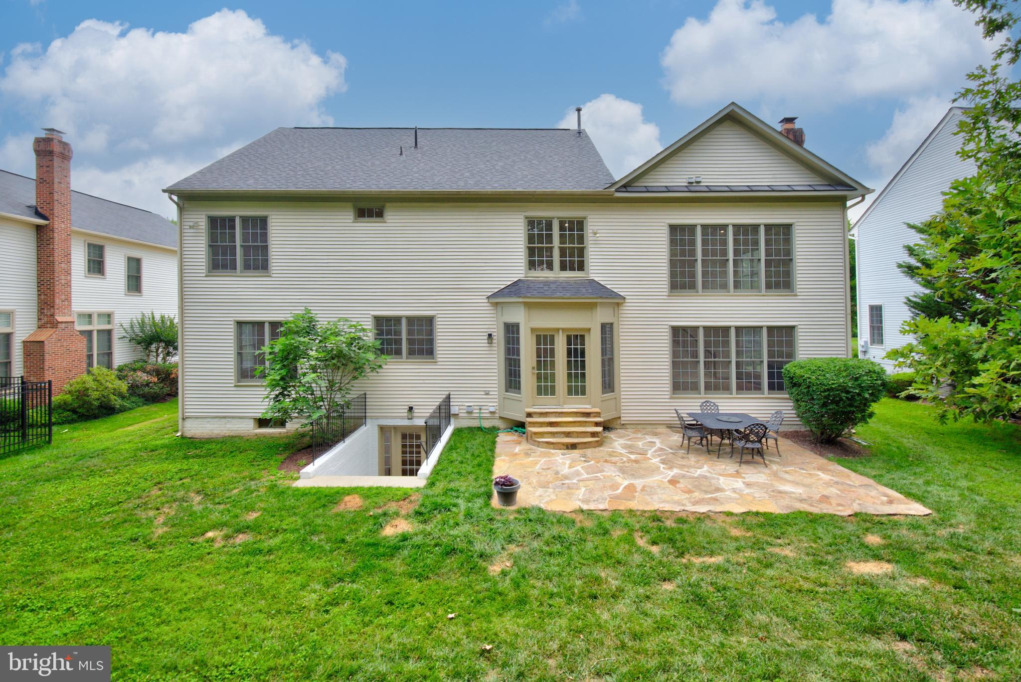 PALATINE OAKS - Residential