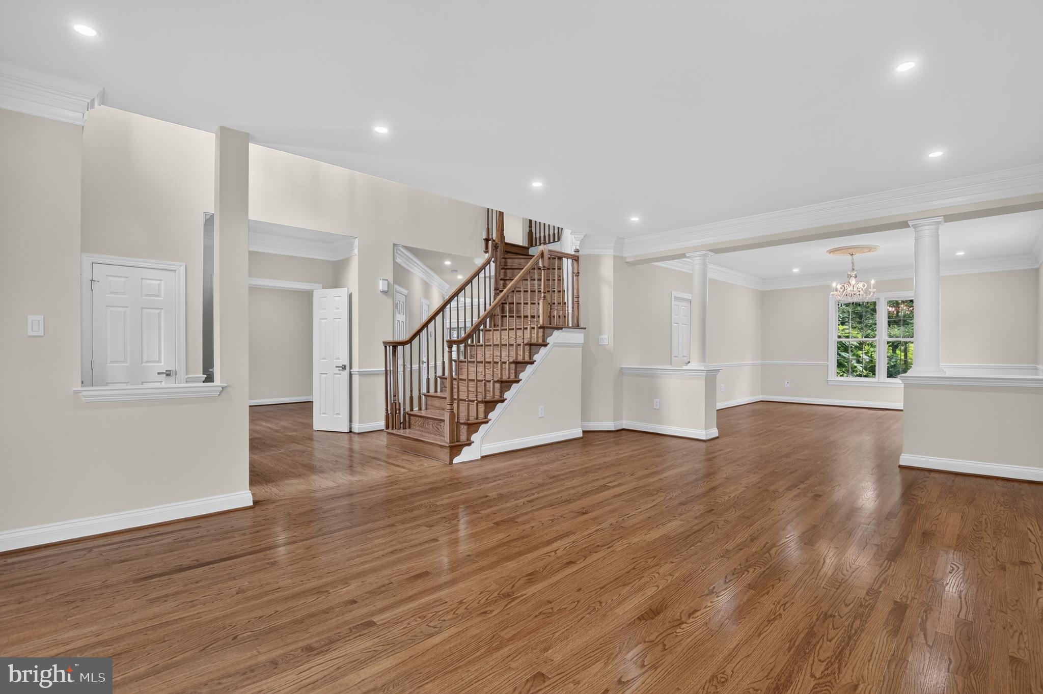 PALATINE OAKS - Residential