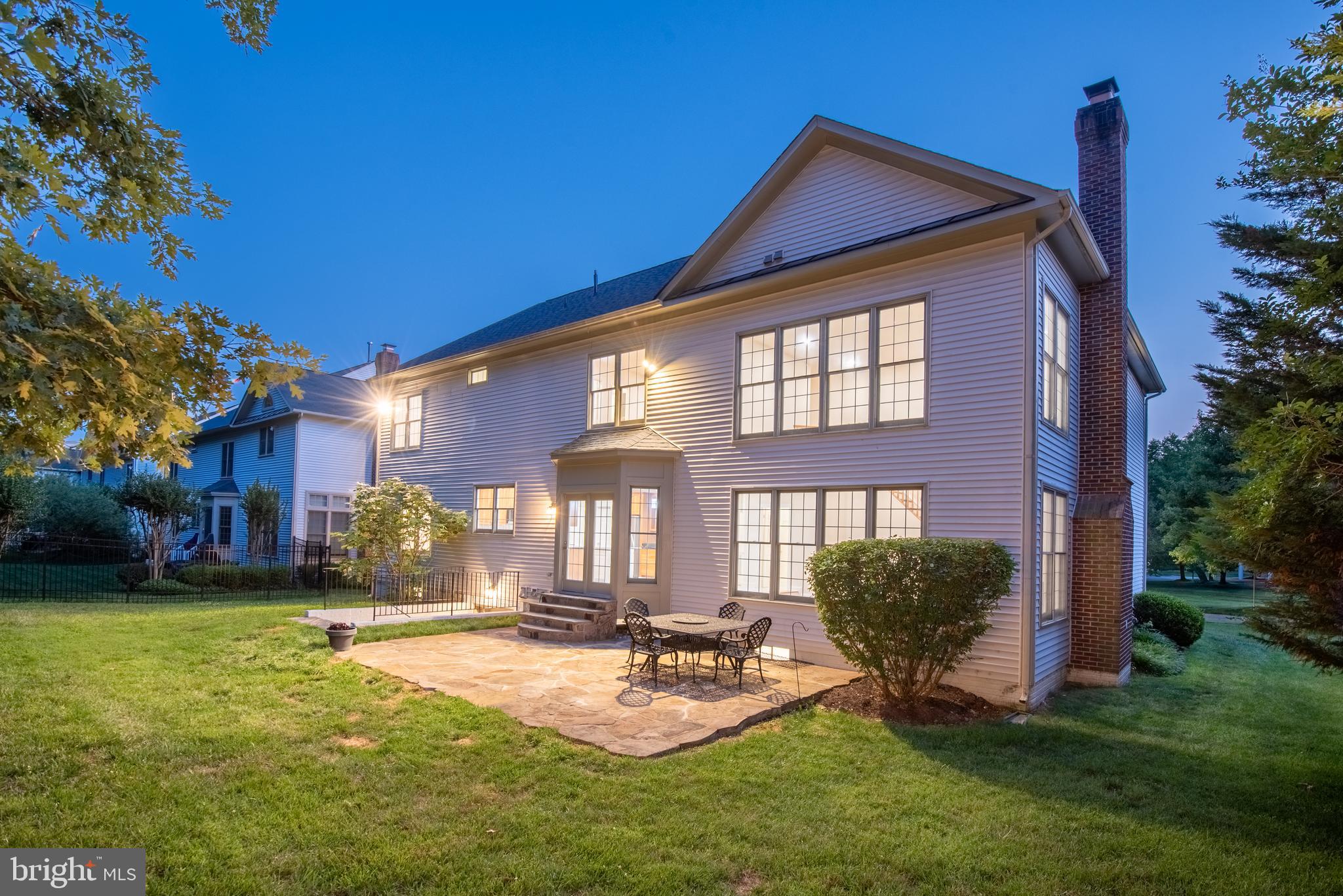 PALATINE OAKS - Residential