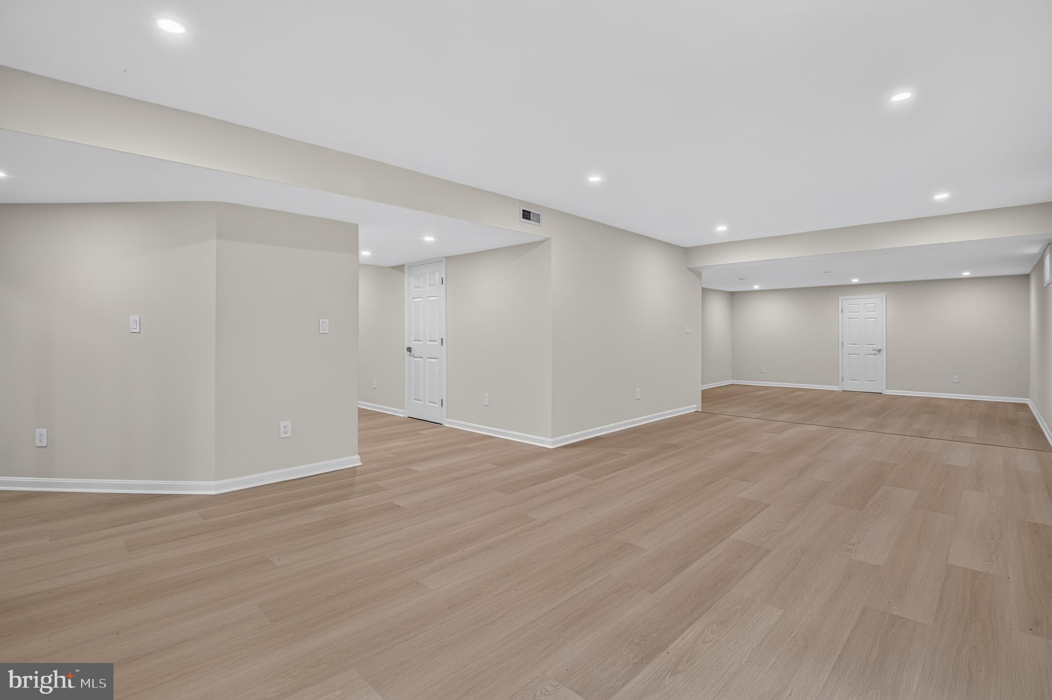 PALATINE OAKS - Residential