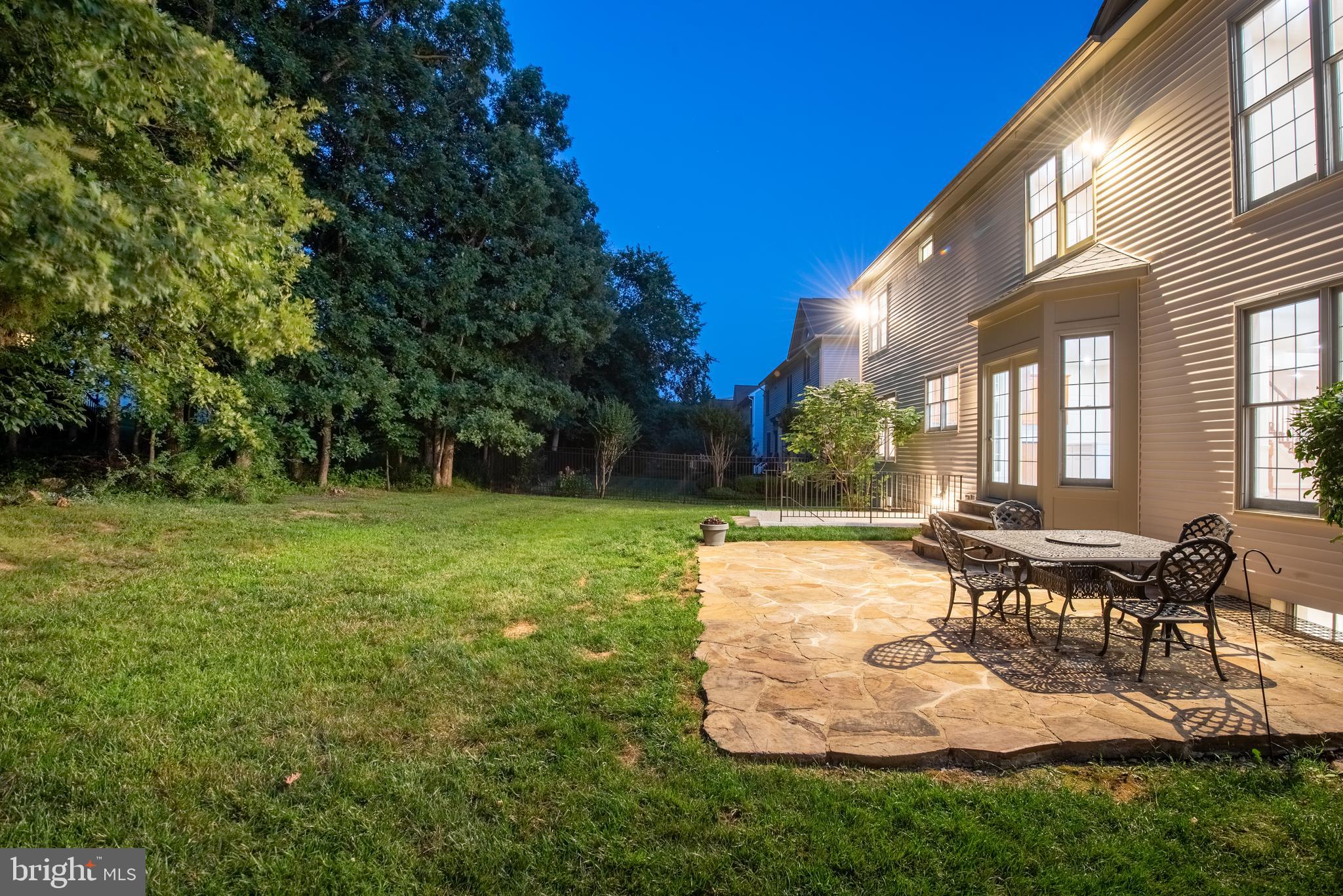 PALATINE OAKS - Residential