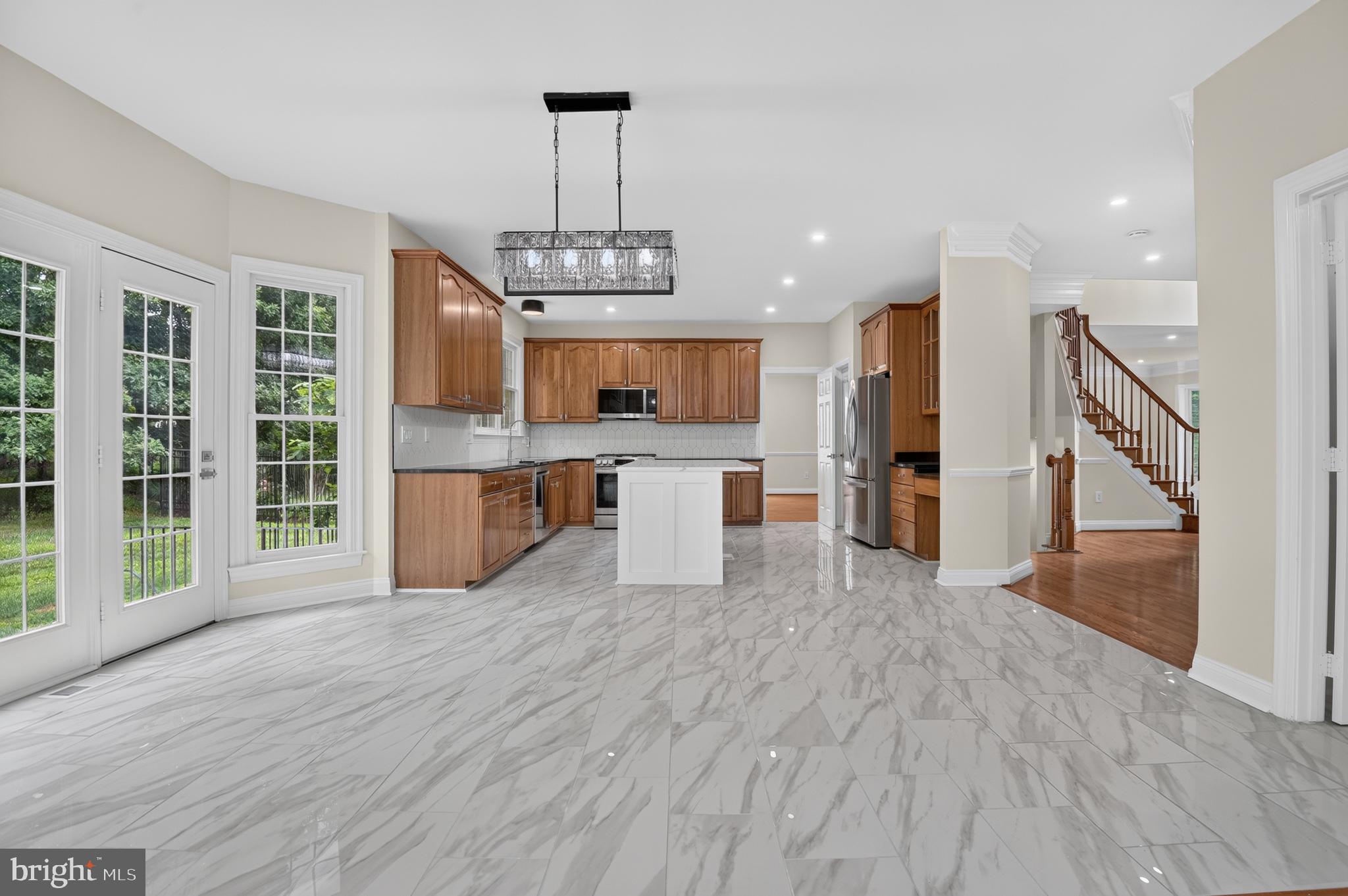 PALATINE OAKS - Residential