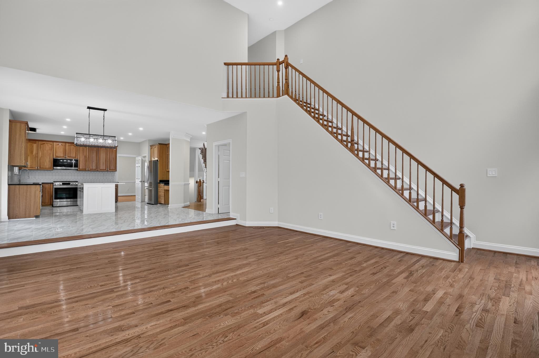 PALATINE OAKS - Residential