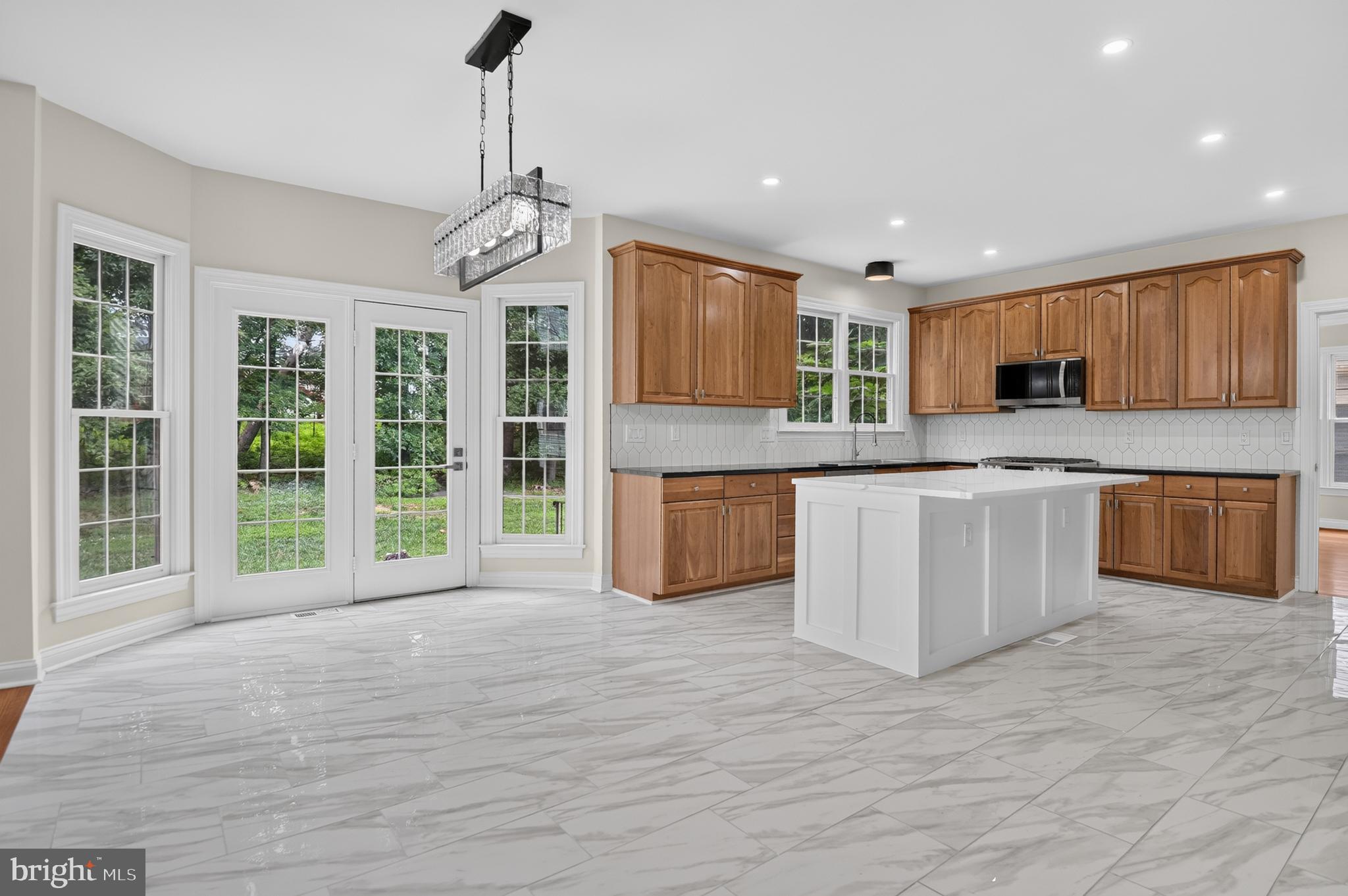 PALATINE OAKS - Residential
