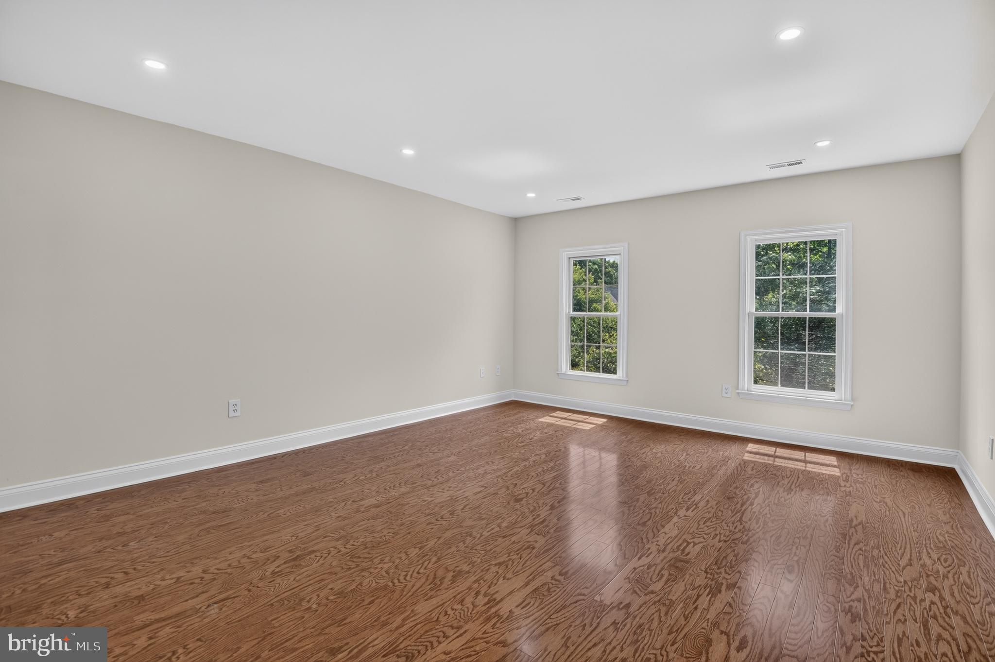PALATINE OAKS - Residential