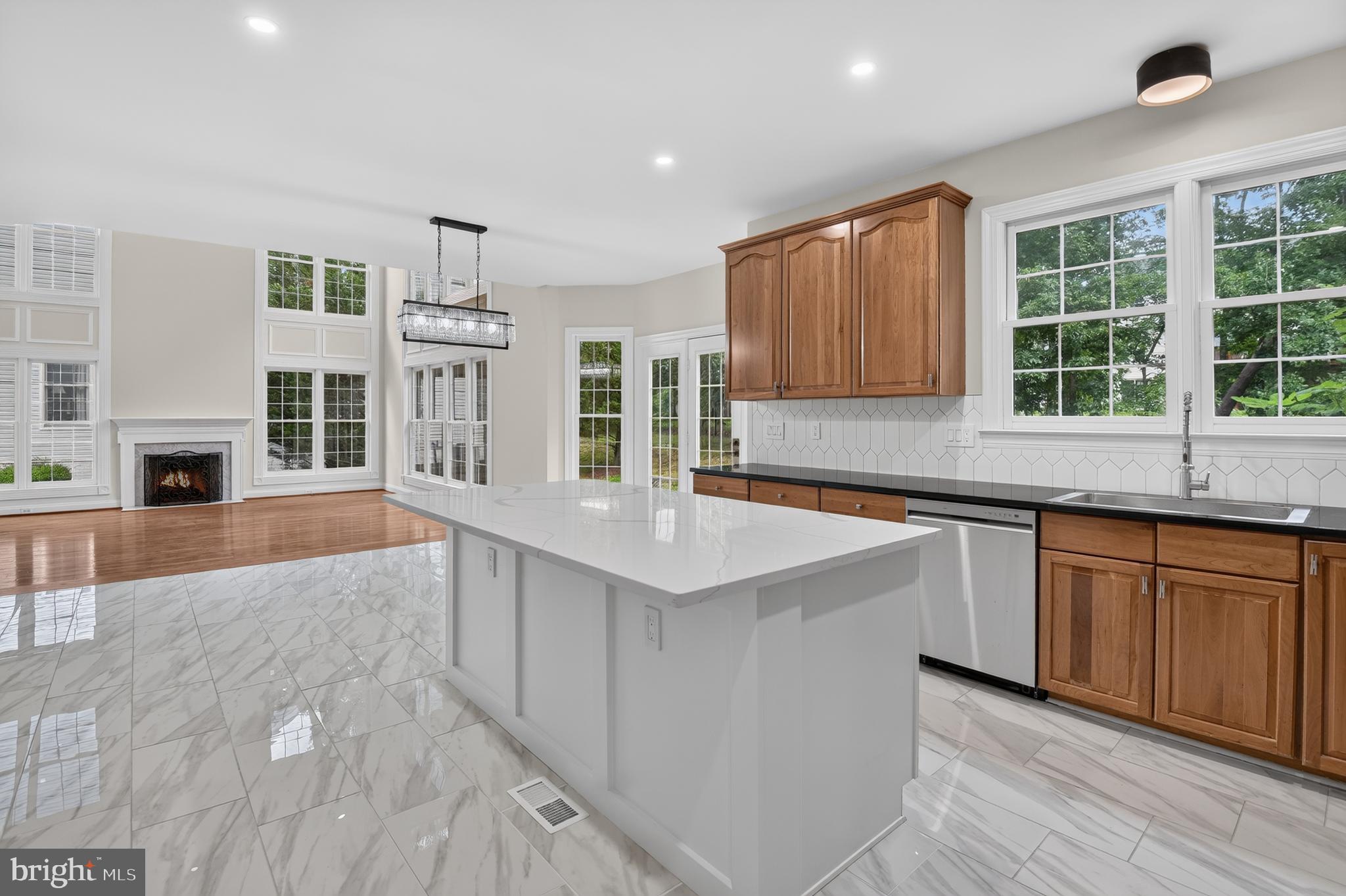 PALATINE OAKS - Residential