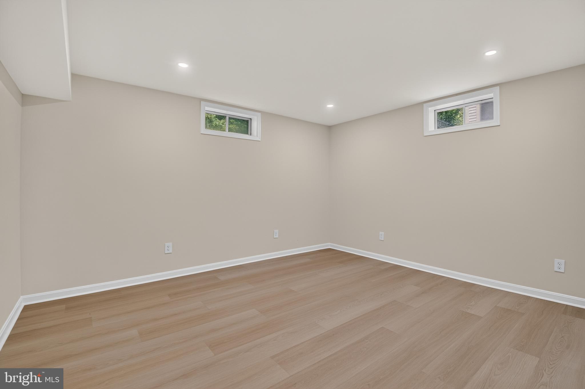 PALATINE OAKS - Residential