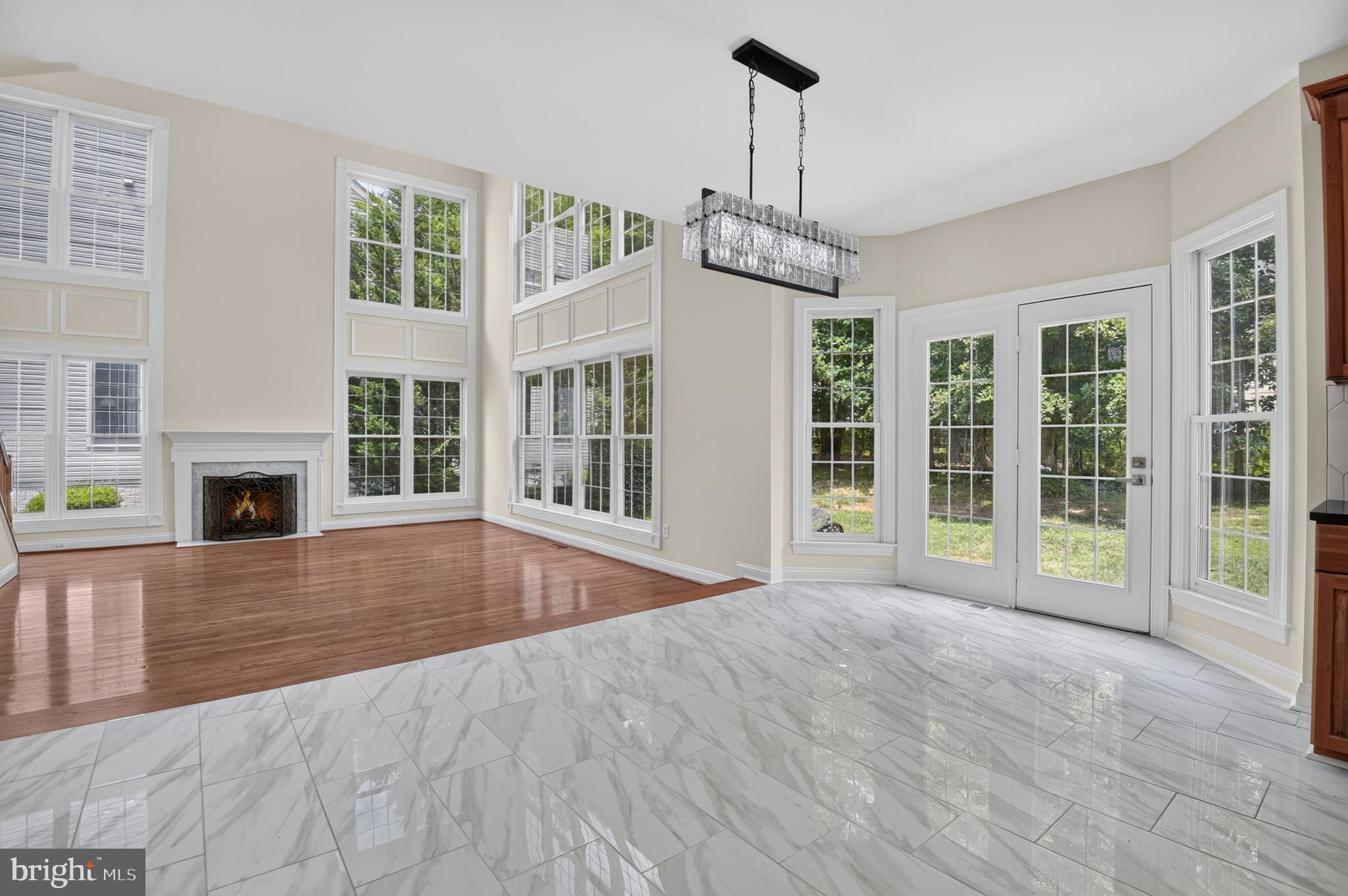 PALATINE OAKS - Residential
