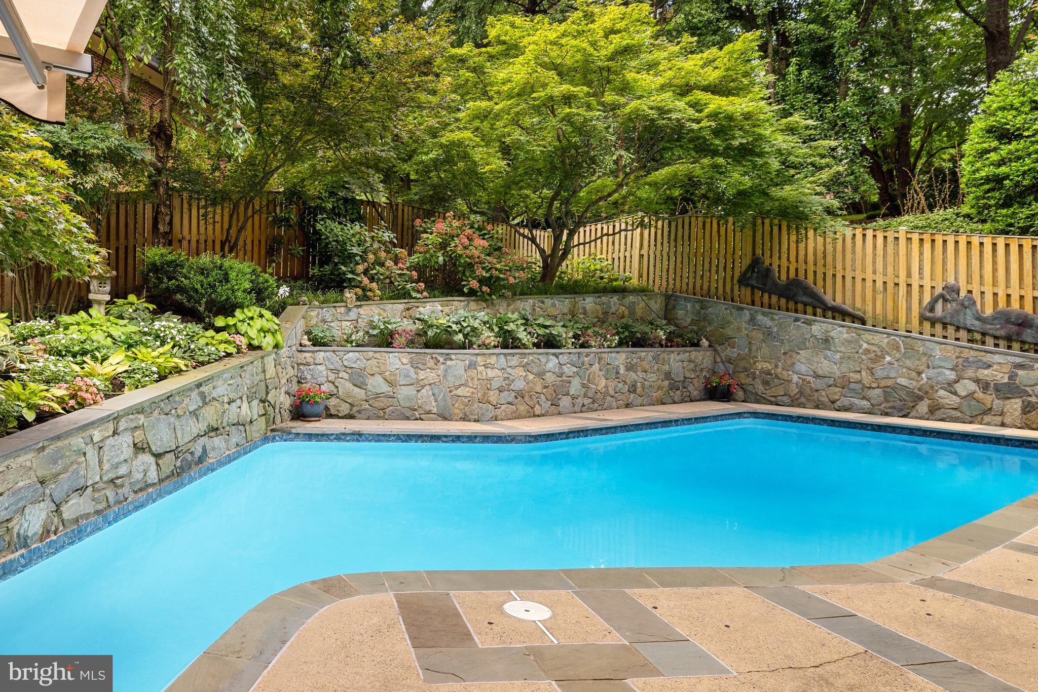 MERRYWOOD ON THE POTOMAC - Residential