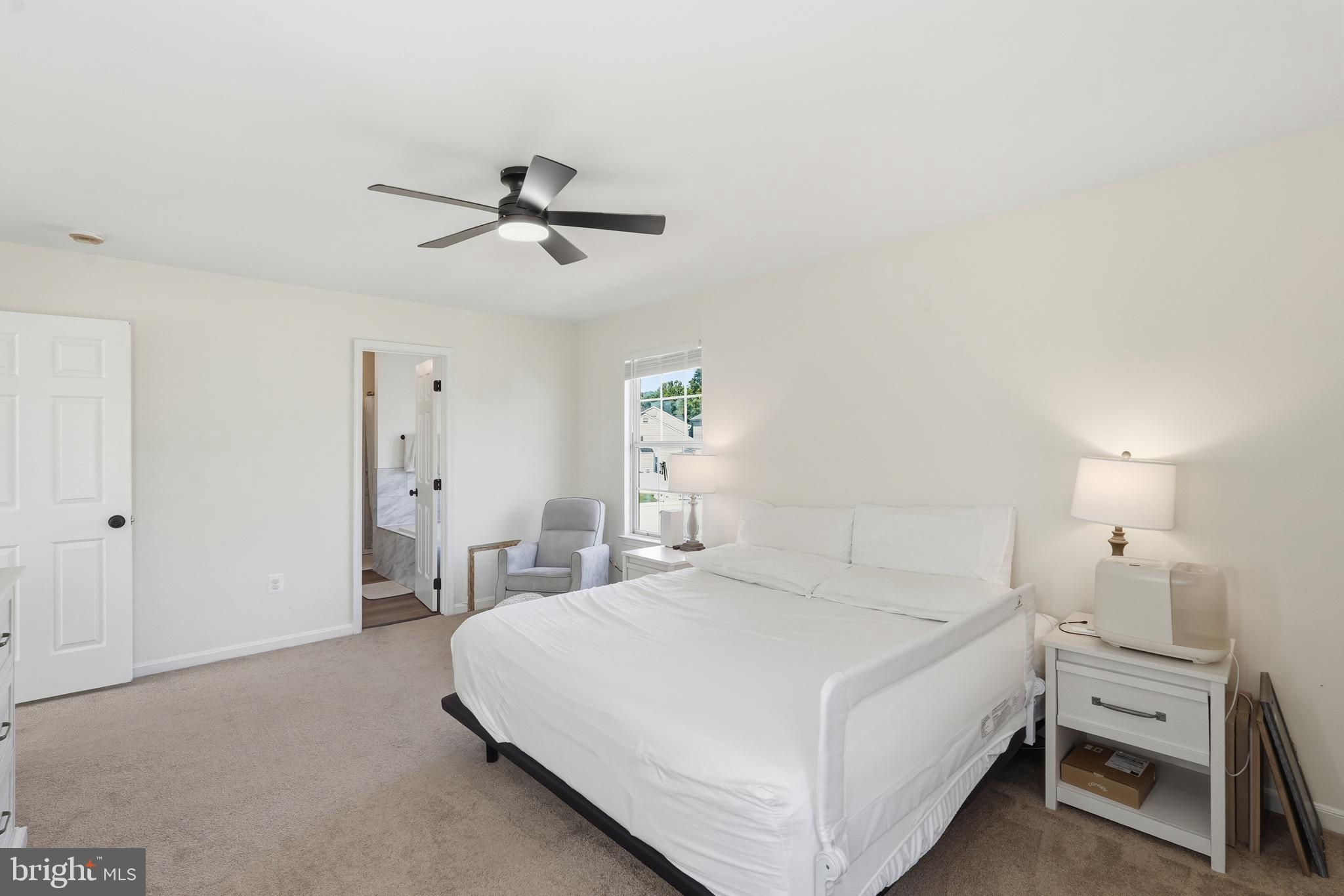 OXFORD OAKS - Residential
