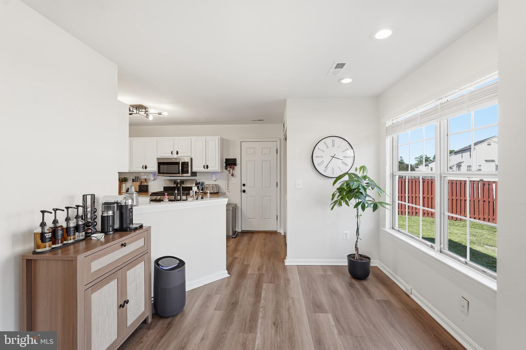 OXFORD OAKS - Residential