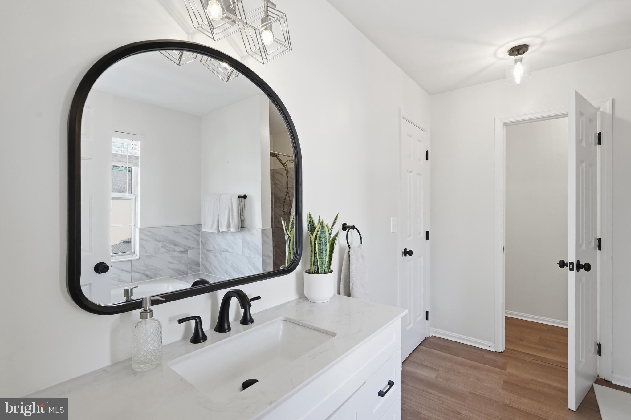 OXFORD OAKS - Residential