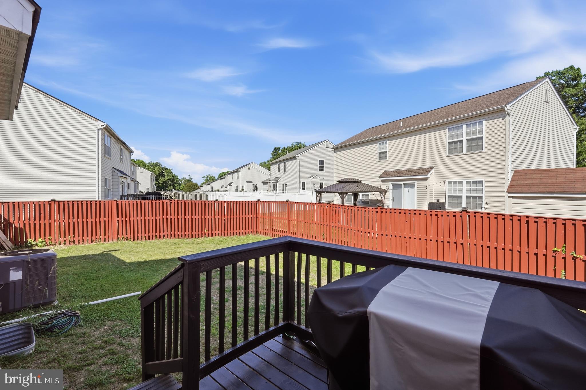 OXFORD OAKS - Residential