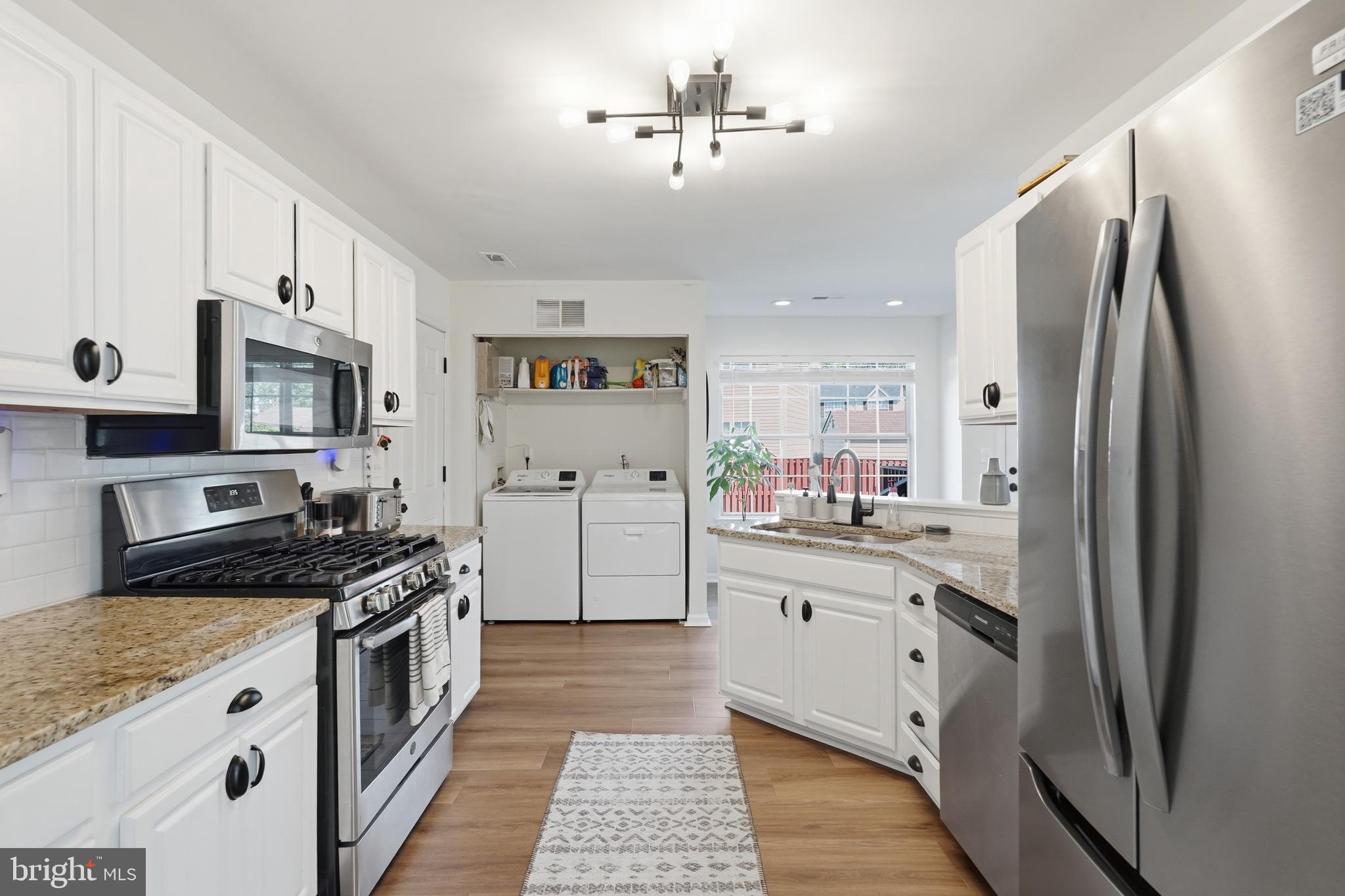 OXFORD OAKS - Residential