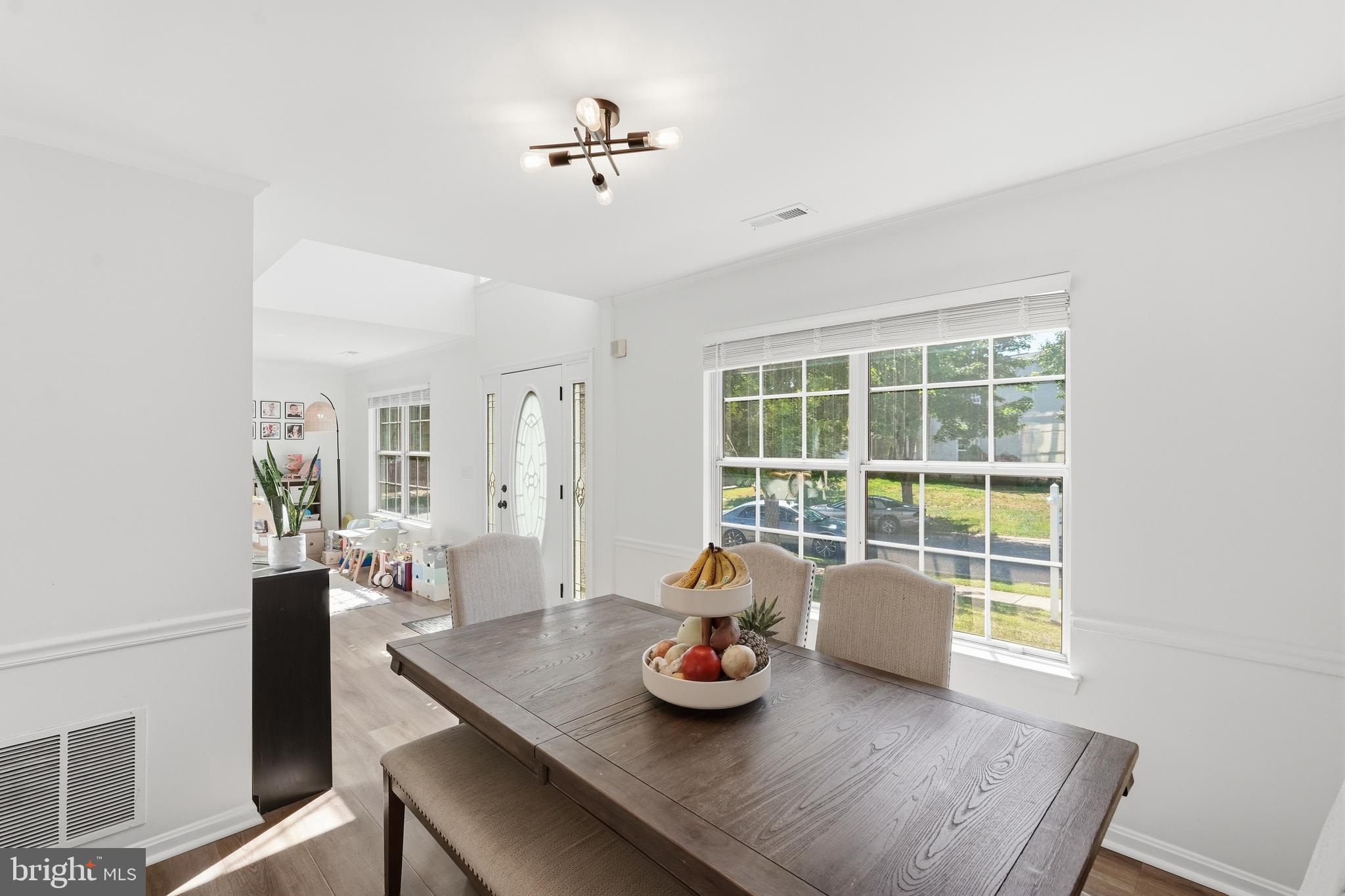 OXFORD OAKS - Residential