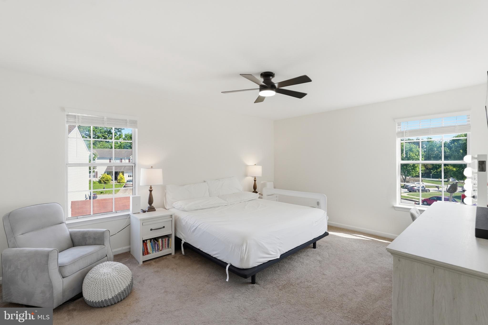 OXFORD OAKS - Residential