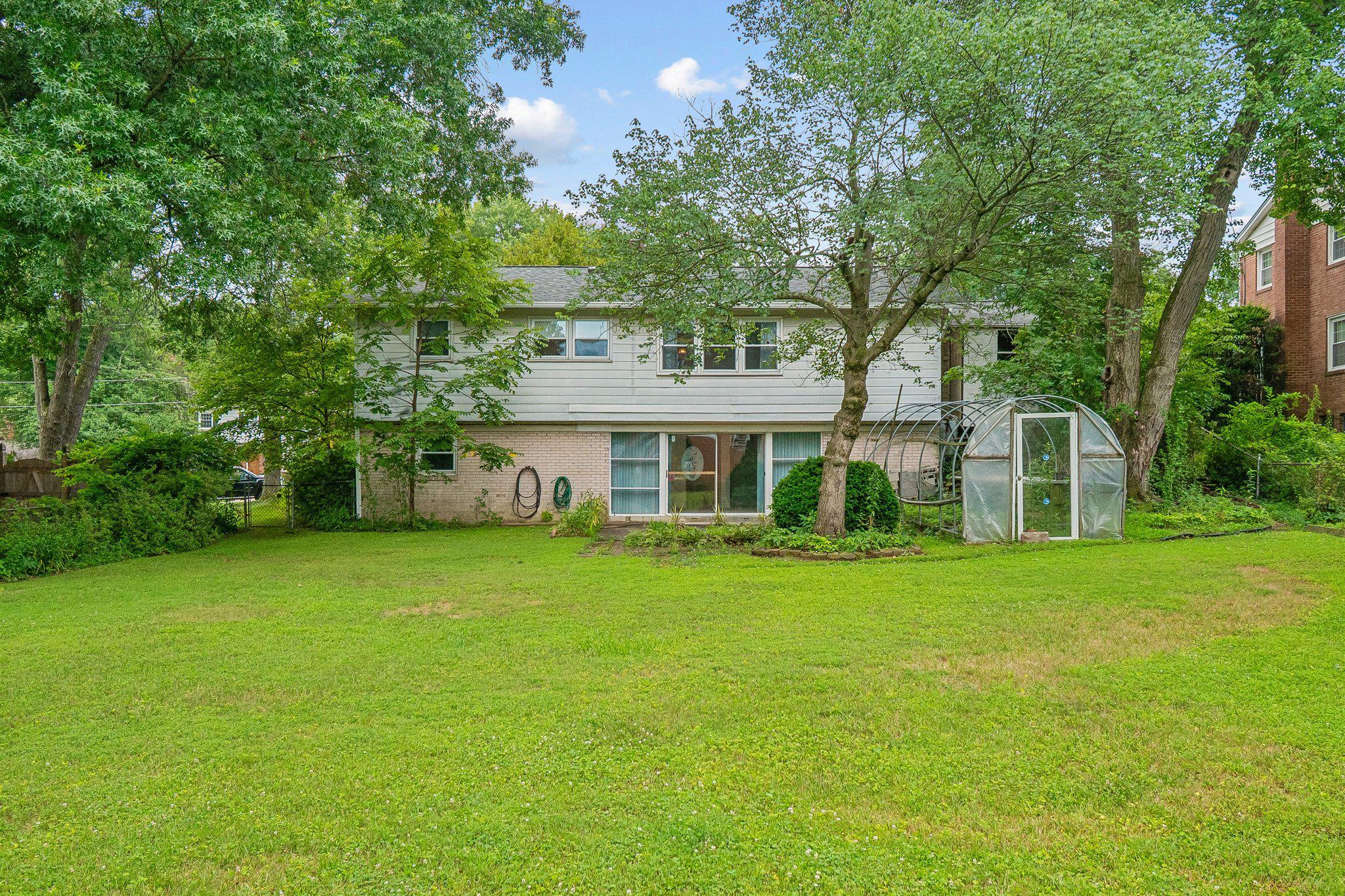 FOXHALL - Residential