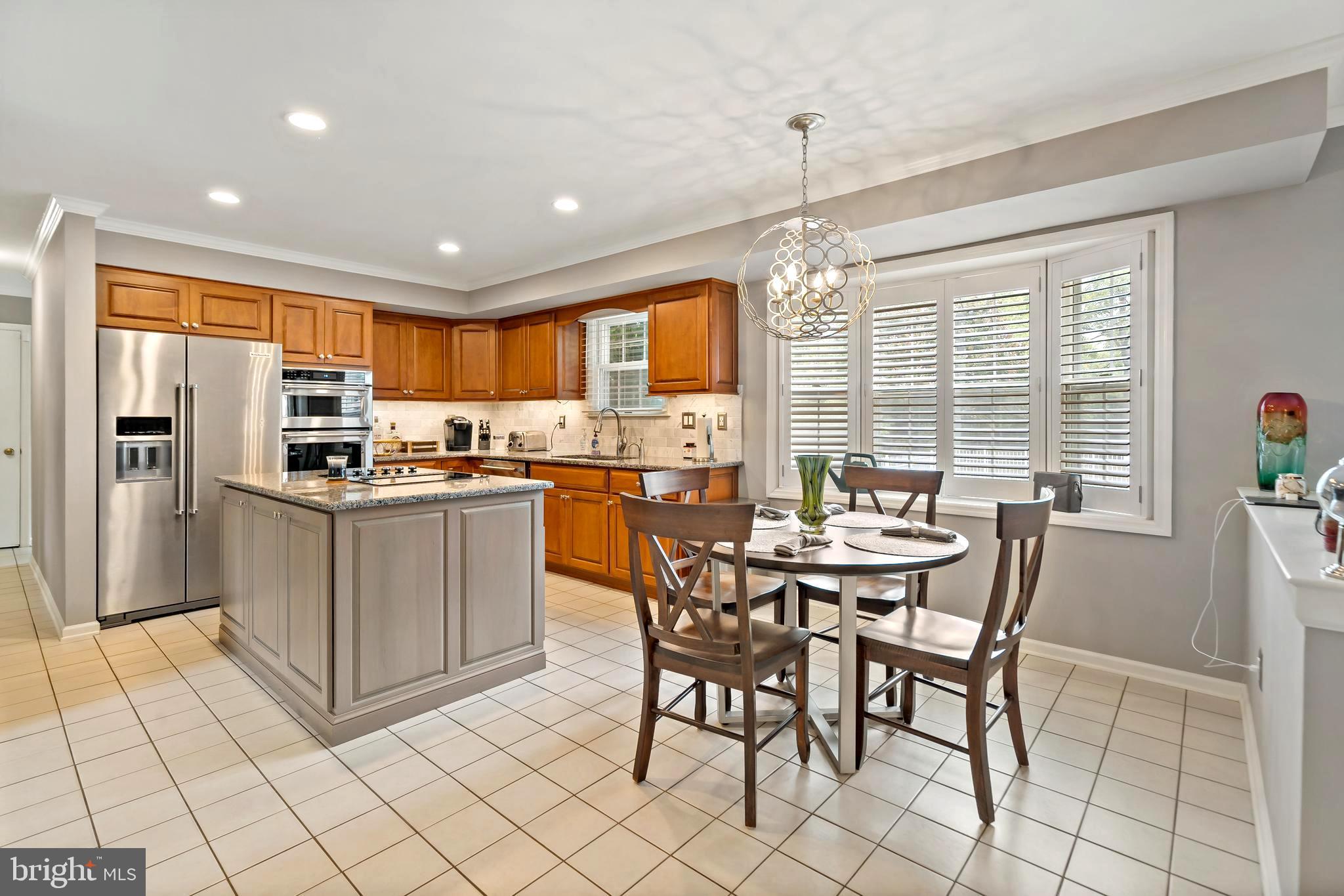HICKORY TREE ESTS - Residential