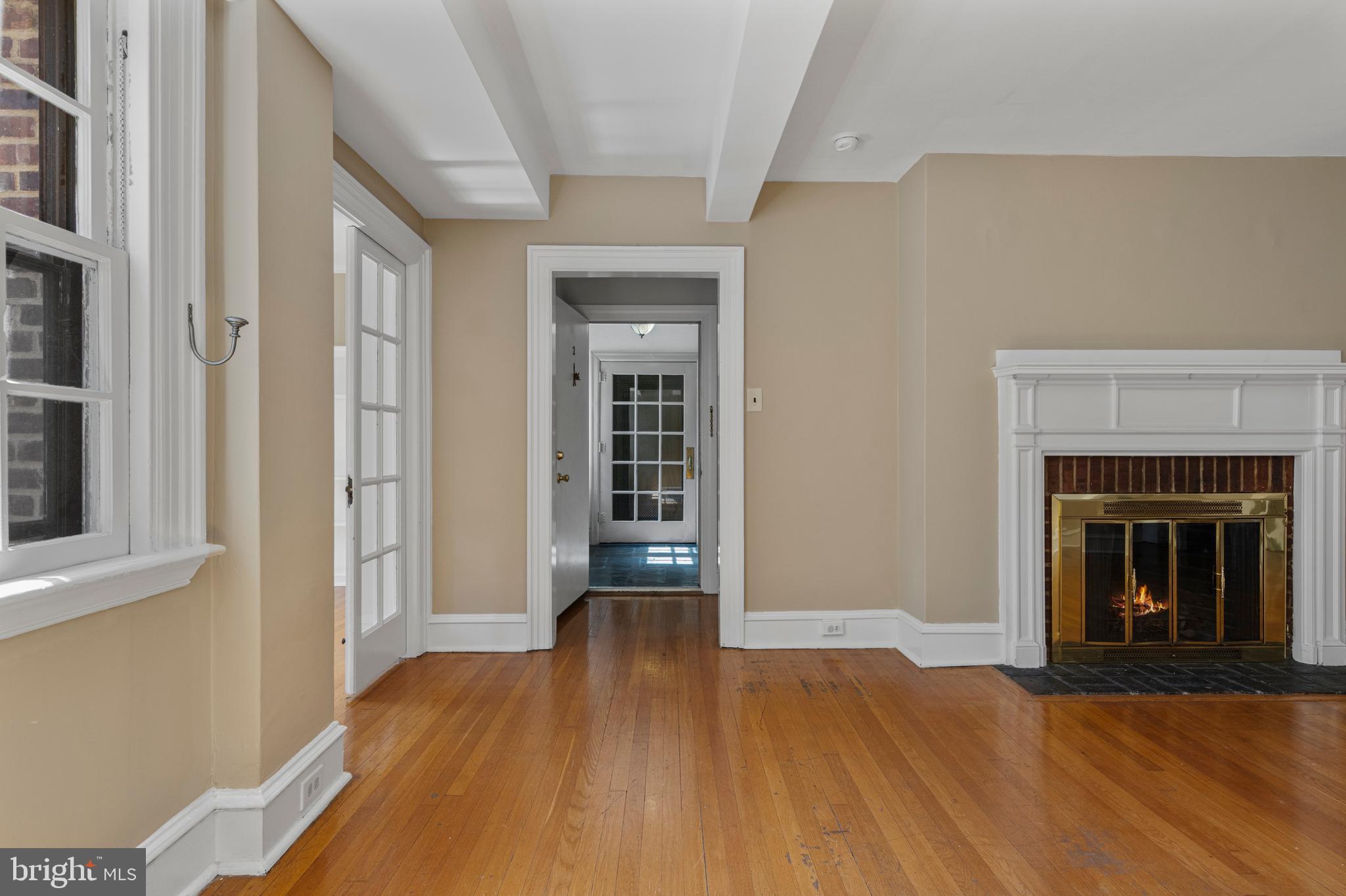 YORKLYNNE MANOR - Residential