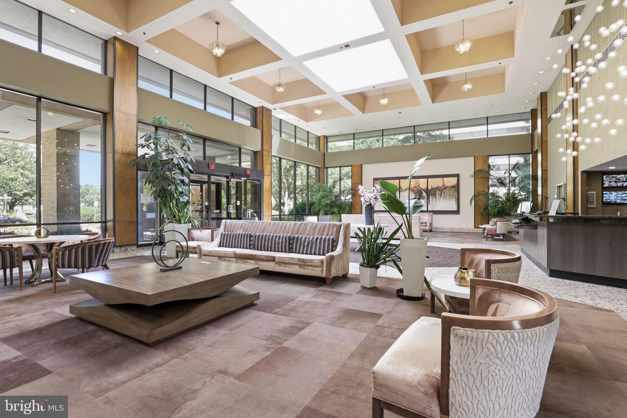 SKYLINE HOUSE - Residential