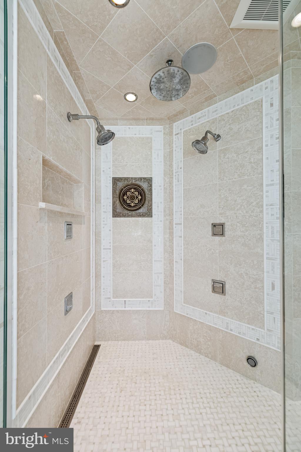 RUXTON - Residential