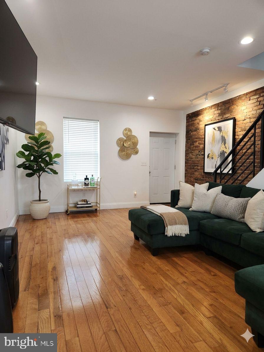 COBBS CREEK - Residential