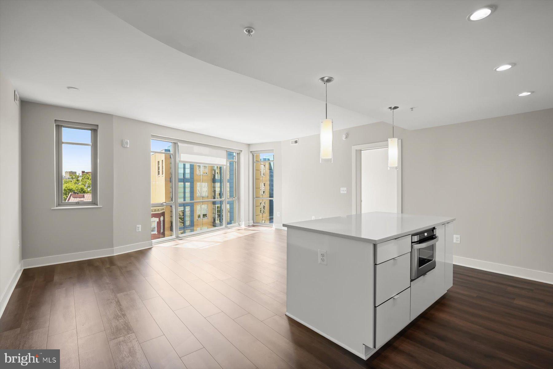 LOGAN CIRCLE - Residential